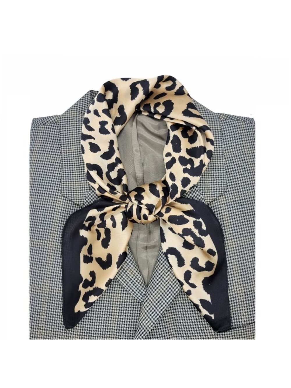 ✨Elegant Bandana Square Scarf Silky Satin Cheetah Print Leopard Head Neck New